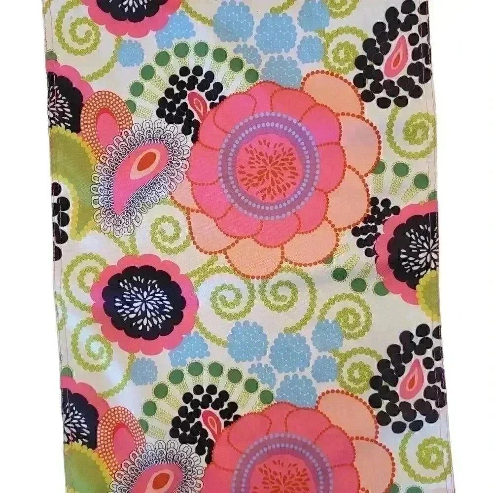 𝅺Darling Hot Pink/White/Black Cotton/Polyester Dresser Runner